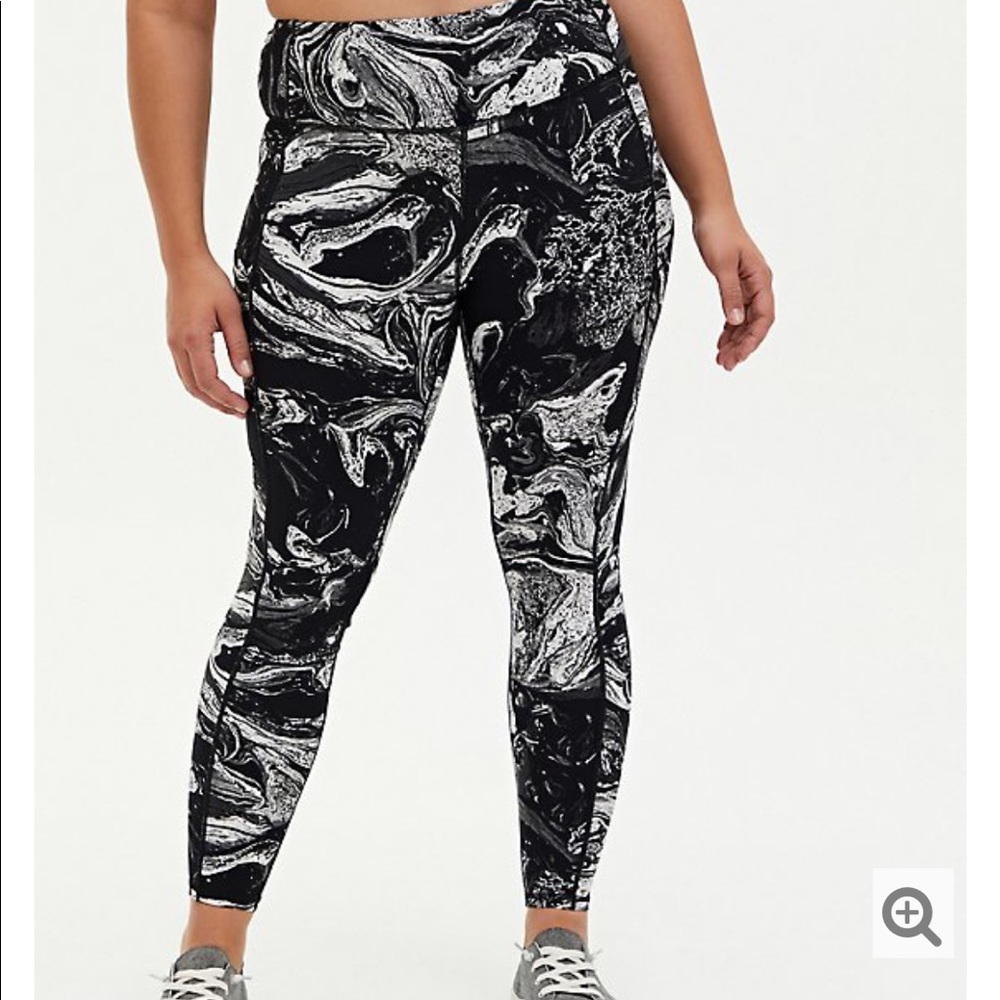 Torrid marble leggings with pockets